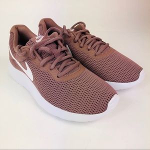 Nike Tanjun Women Running Shoes 6 Smoky 